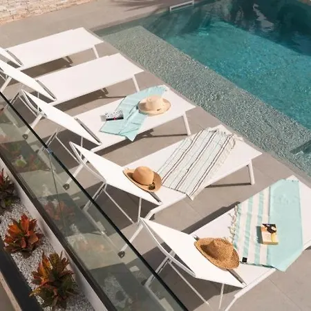 Private With Heated Pool In 1 - Lanzarote ヴィラ *