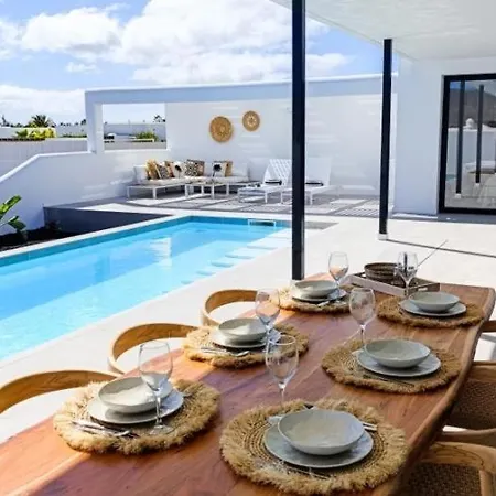 Private With Heated Pool In 1 - Lanzarote ヴィラ プラヤ・ブランカ
